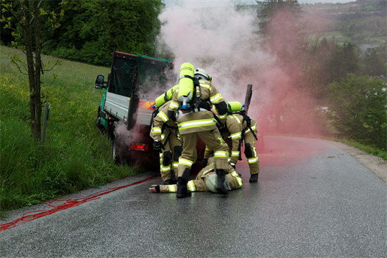 Feuerwehr und Retteung Gefahrgutübung in Wiesthal [028].JPG