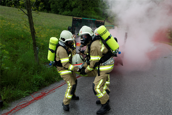 Feuerwehr und Retteung Gefahrgutübung in Wiesthal [030].JPG